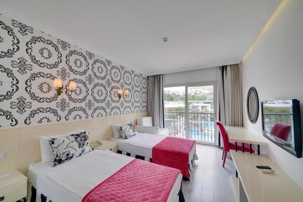 Mio Bianco Resort All Inclusive Akyarlar Room photo